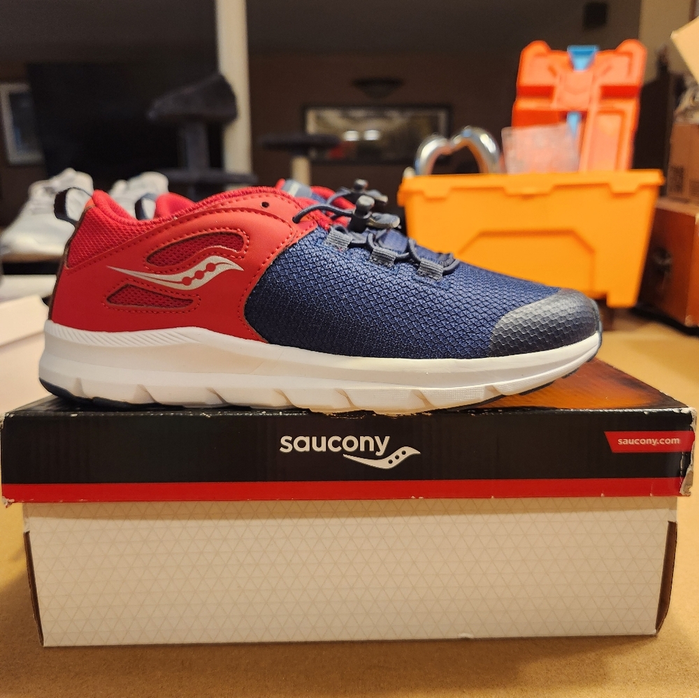 NTW Saucony S-Fusion Boys Sneaker Size 5M